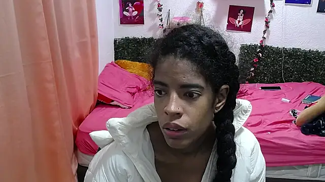 Snapshot of thianahorny chatting on 05.03.26 thianahorny online show from 05.03.26