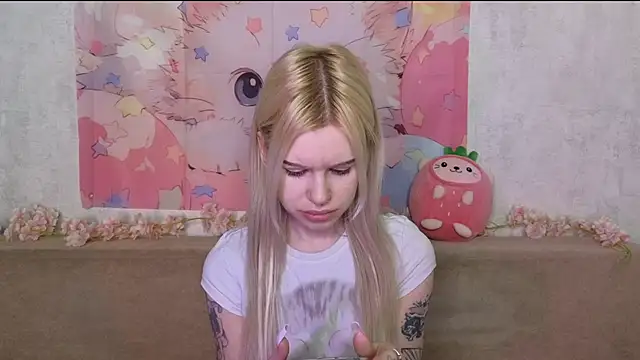 Snapshot of HoneyGold_ chatting on 02.05.26 HoneyGold online show from 02.05.26