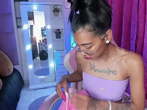 KarlaSlutSkinny   online show from 04.18.26