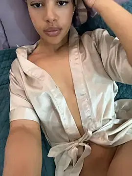 Snapshot of MeganHillss chatting on 06.25.26 MeganHillss online show from 06.25.26