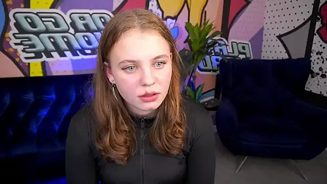 SnowWhiti online show from 10.28.25