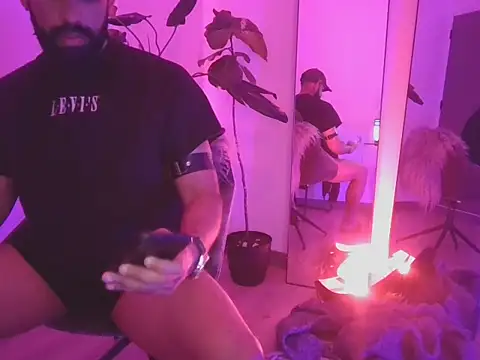 AlejandroFierroxxx online show from 10.14.25