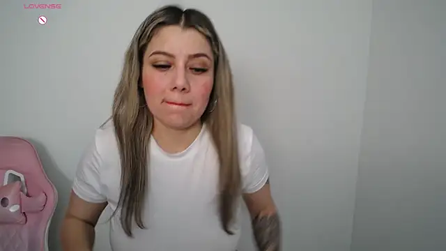 Snapshot of Isabella_wish1 chatting on 07.17.26 Isabella wish1 online show from 07.17.26