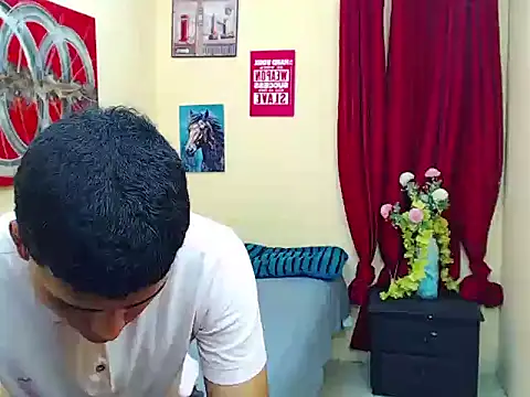 Snapshot of keinner_monstercock chatting on 10.15.25 keinner monstercock online show from 10.15.25