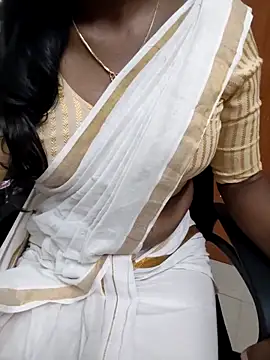 Snapshot of Tamilmallu-duskygirl03 chatting on 02.02.26 Tamilmallu-duskygirl03 online show from 02.02.26