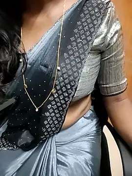 Snapshot of Tamilmallu-duskygirl03 chatting on 02.04.26 Tamilmallu-duskygirl03 online show from 02.04.26