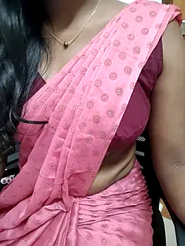 Snapshot of Tamilmallu-duskygirl03 chatting on 04.11.26 Tamilmallu-duskygirl03 online show from 04.11.26