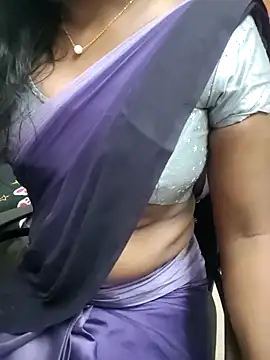 Snapshot of Tamilmallu-duskygirl03 chatting on 05.25.26 Tamilmallu-duskygirl03 online show from 05.25.26