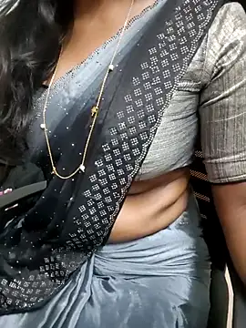 Snapshot of Tamilmallu-duskygirl03 chatting on 05.29.26 Tamilmallu-duskygirl03 online show from 05.29.26