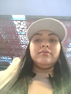 Victoria Jonhss online show from 10.14.25