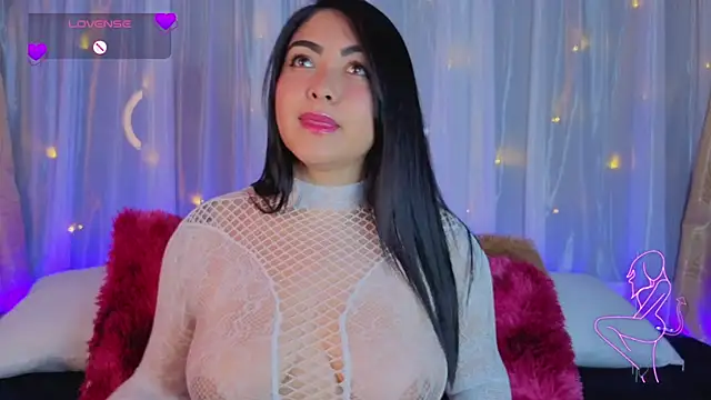 Victoria Jonhss online show from 12.18.25