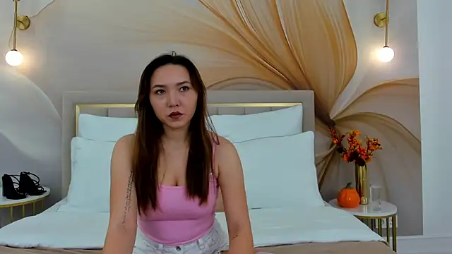 AnnaJonson online show from 11.17.25