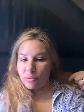 Snapshot of Passion-Blondy chatting on 10.15.25 Passion-Blondy online show from 10.15.25