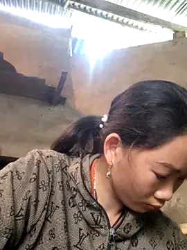 gio-thu online show from 04.05.26