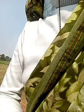 Snapshot of DirtybhabhiGoal chatting on 10.16.25 DirtybhabhiGoal online show from 10.16.25