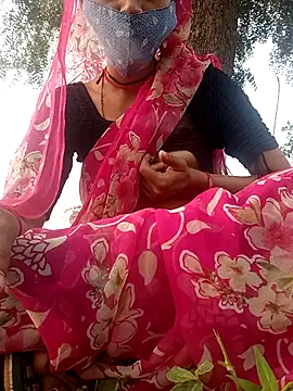 Snapshot of DirtybhabhiGoal chatting on 10.23.25 DirtybhabhiGoal online show from 10.23.25