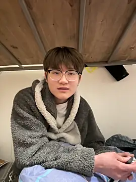 KK-cuteboy online show from 12.04.25