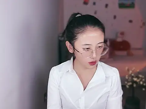 Queena  online show from 01.15.26