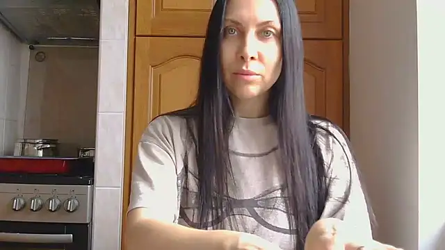 Olivarra online show from 02.23.26