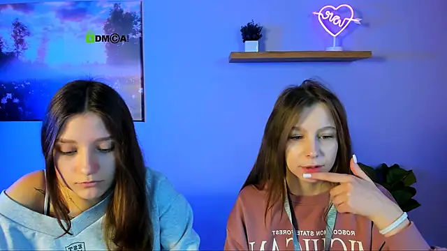 Snapshot of dana_sweet__ chatting on 10.24.25 dana sweet online show from 10.24.25