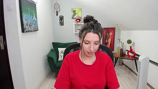 BettyJamess online show from 10.15.25