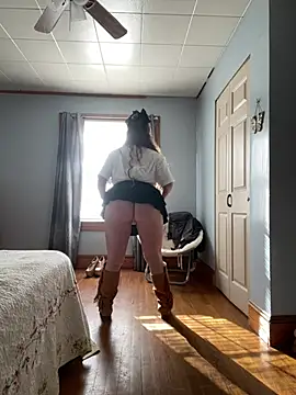 SugarMilkandHoney online show from 02.01.26