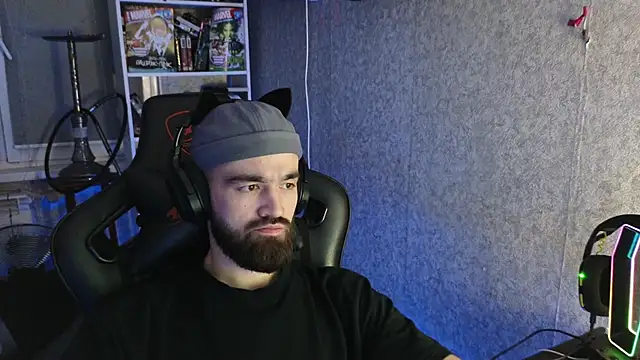 Nik Namee online show from 11.23.25