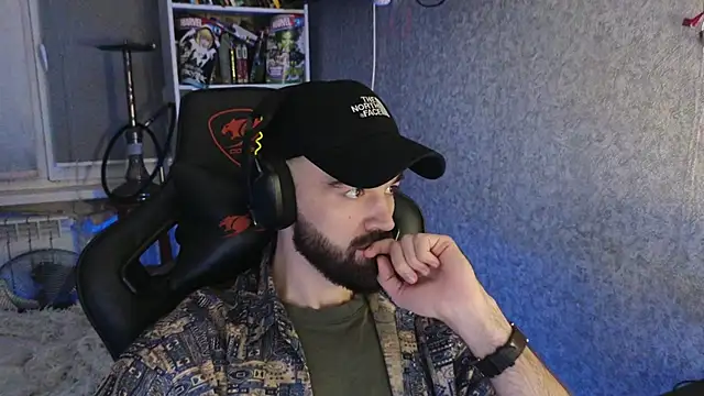 Nik Namee online show from 12.16.25