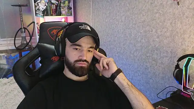 Nik Namee online show from 12.22.25