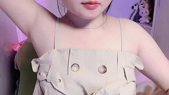 Snapshot of BeChinh_Lee chatting on 07.25.26 BeChinh Lee online show from 07.25.26