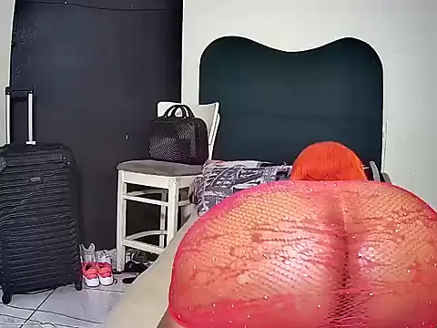 BustyDiva38 online show from 10.17.25