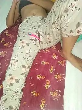 Snapshot of Royal_Shona chatting on 10.12.25 Royal Shona online show from 10.12.25