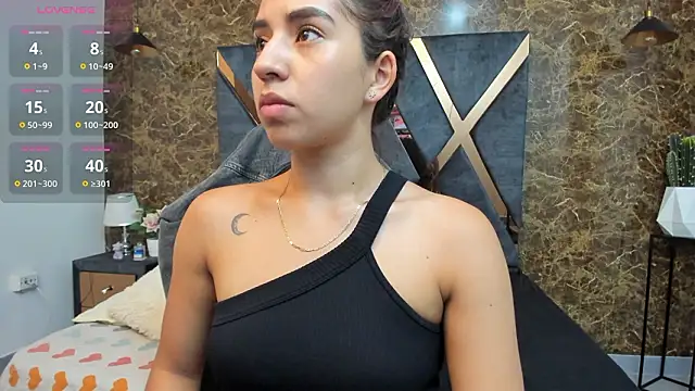 Vittoria Conti  online show from 02.06.26