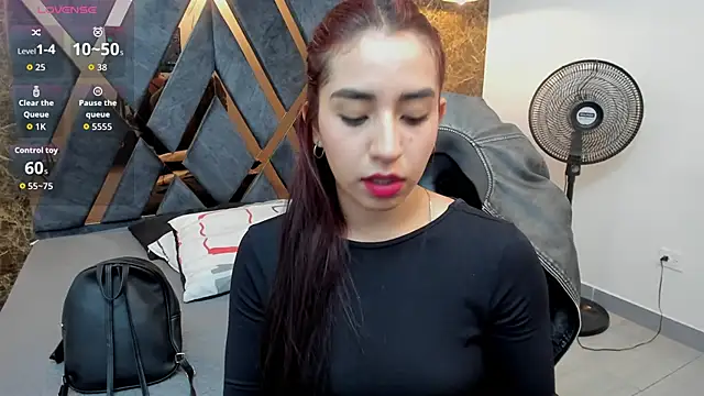 Vittoria Conti  online show from 04.17.26