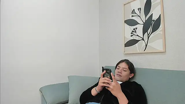 Snapshot of KassMonroe chatting on 06.19.26 KassMonroe online show from 06.19.26
