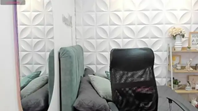 Snapshot of KassMonroe chatting on 07.06.26 KassMonroe online show from 07.06.26