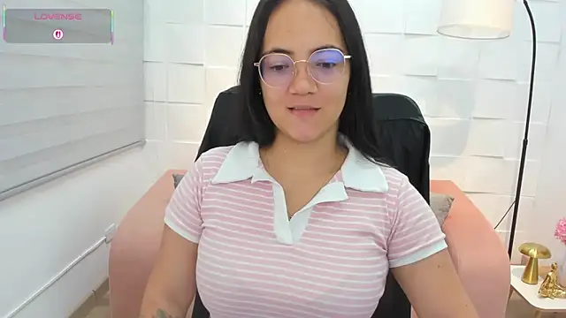 Snapshot of Sasha_Grace chatting on 05.16.26 Sasha Grace online show from 05.16.26