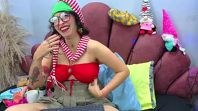 CHIARAJJONES online show from 12.03.25