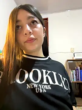   Lorelain   online show from 11.12.25