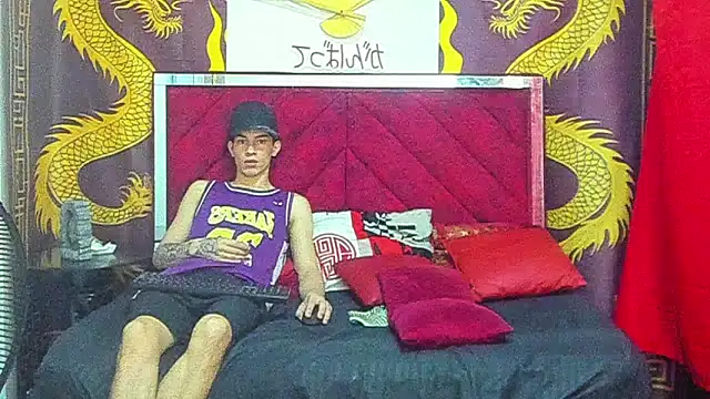 Pride couple online show from 02.03.26