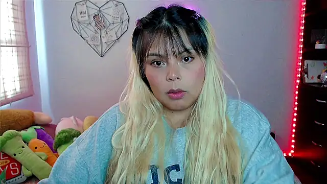 EllieMoonX online show from 11.24.25