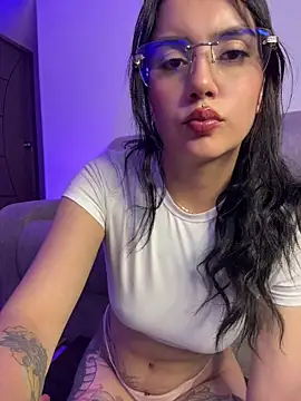 Lucy 699 online show from 04.27.26