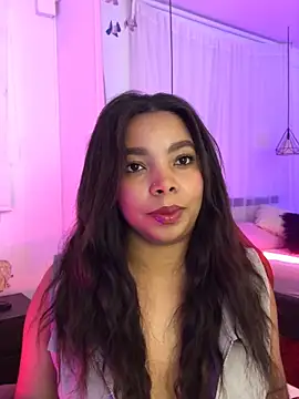 Snapshot of Sara_Coopers chatting on 11.05.25 Sara Coopers online show from 11.05.25