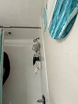 Snapshot of mackkh@xh chatting on 11.17.25 mackkhxh online show from 11.17.25