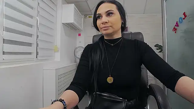 Snapshot of YaraXCox chatting on 02.18.26 YaraXCox online show from 02.18.26