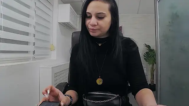 Snapshot of YaraXCox chatting on 02.19.26 YaraXCox online show from 02.19.26