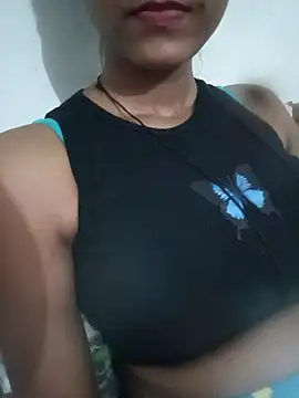 Snapshot of Sexy_baby_pooja chatting on 10.13.25 Sexy baby pooja online show from 10.13.25