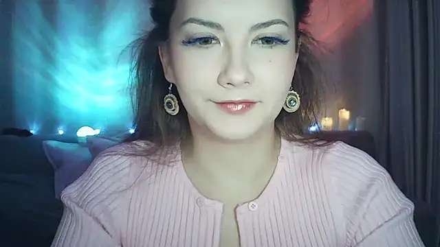 Snapshot of MoodieMira chatting on 02.23.26 MoodieMira online show from 02.23.26