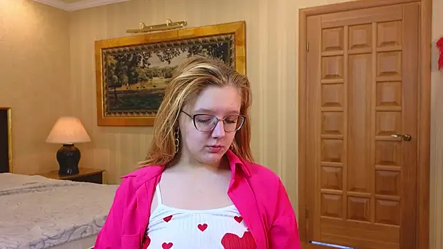 AlinaAldrete online show from 11.15.25