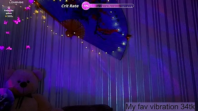 Snapshot of ArianaLight chatting on 05.03.26 ArianaLight online show from 05.03.26